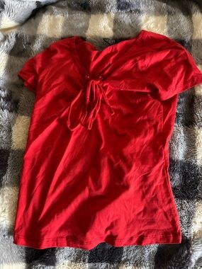 Women’s Red Tie-Front Short Sleeve Top